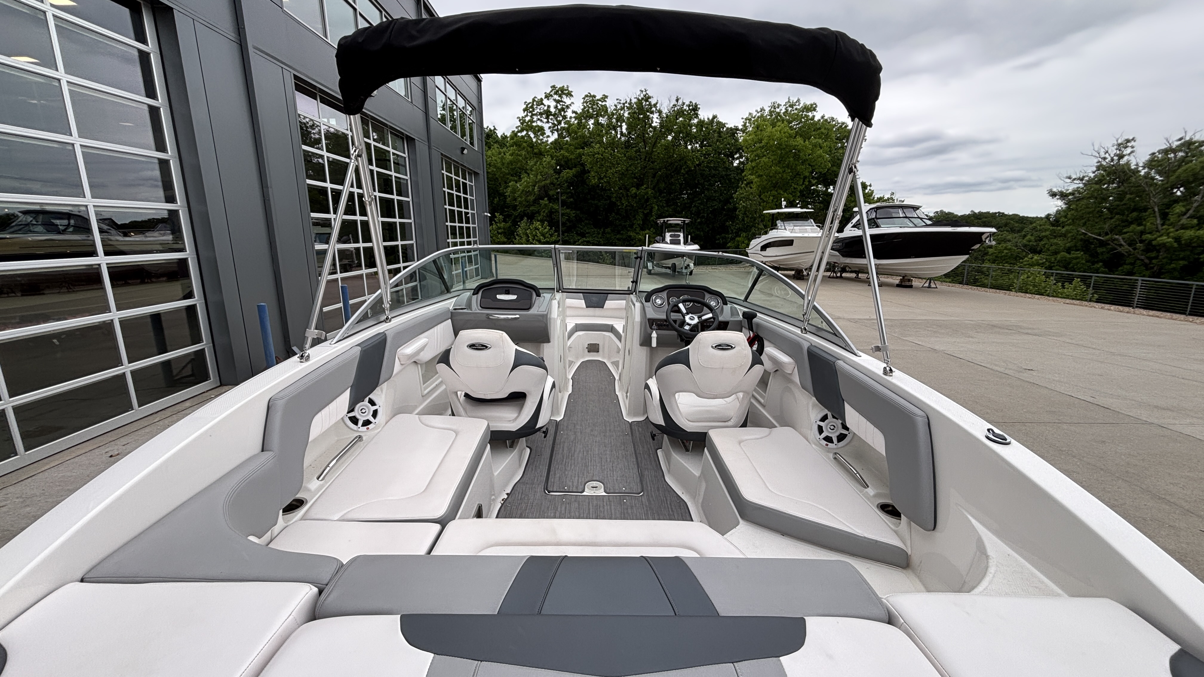 2021 Chaparral 23 SSi - Image 11