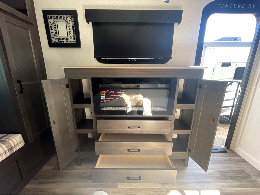 2026 VENTURE RV SPORTTREK 302VRD - Image 19