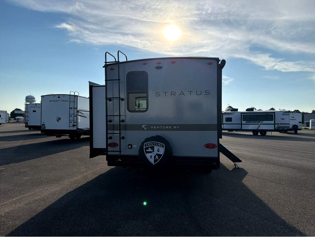 2027 VENTURE RV STRATUS 231VRK - Image 5
