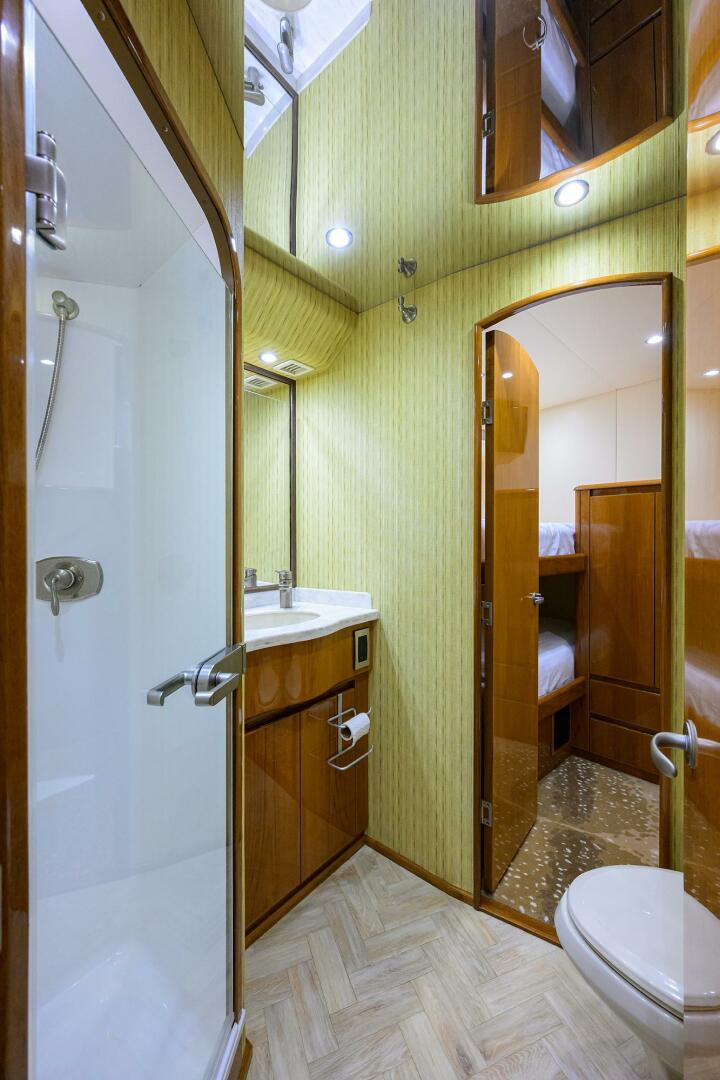 2014 Viking 76 Enclosed Bridge - Image 36