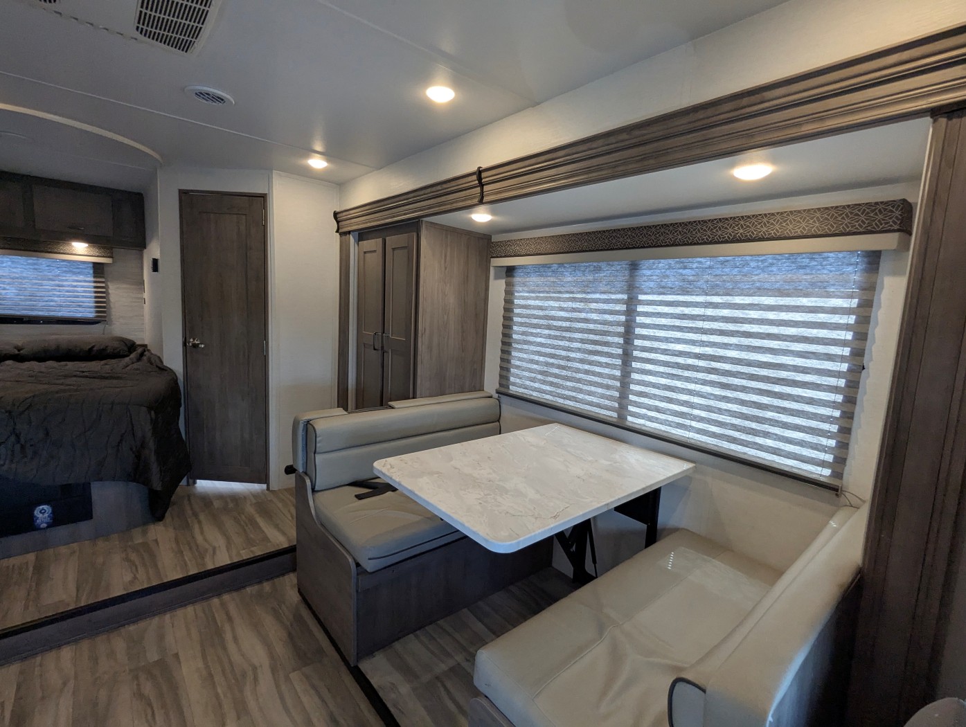 2025 Gulf Stream Conquest Class C 6238 - Image 9