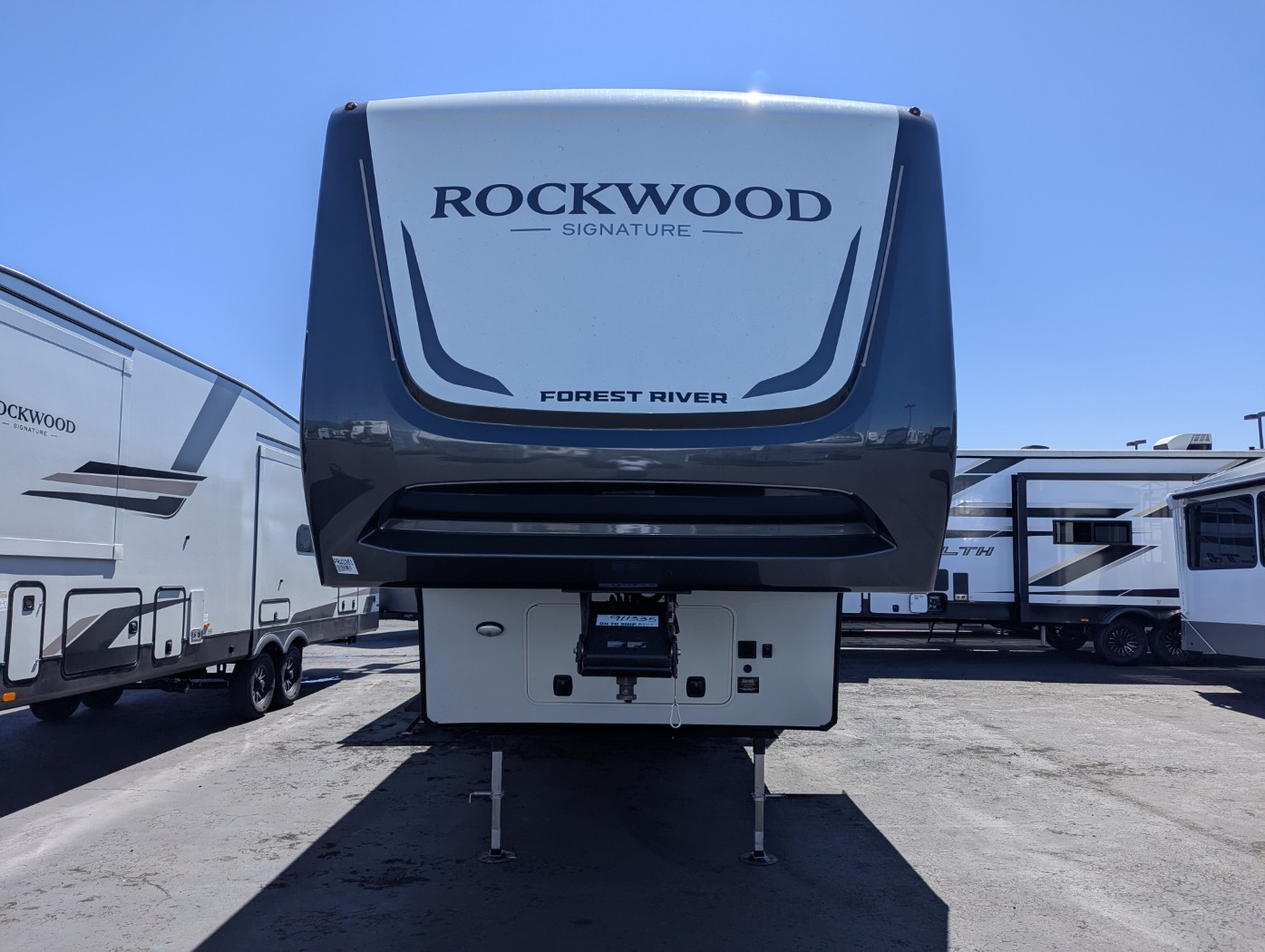 2026 Forest River Rockwood Signature 401SFB - Image 2
