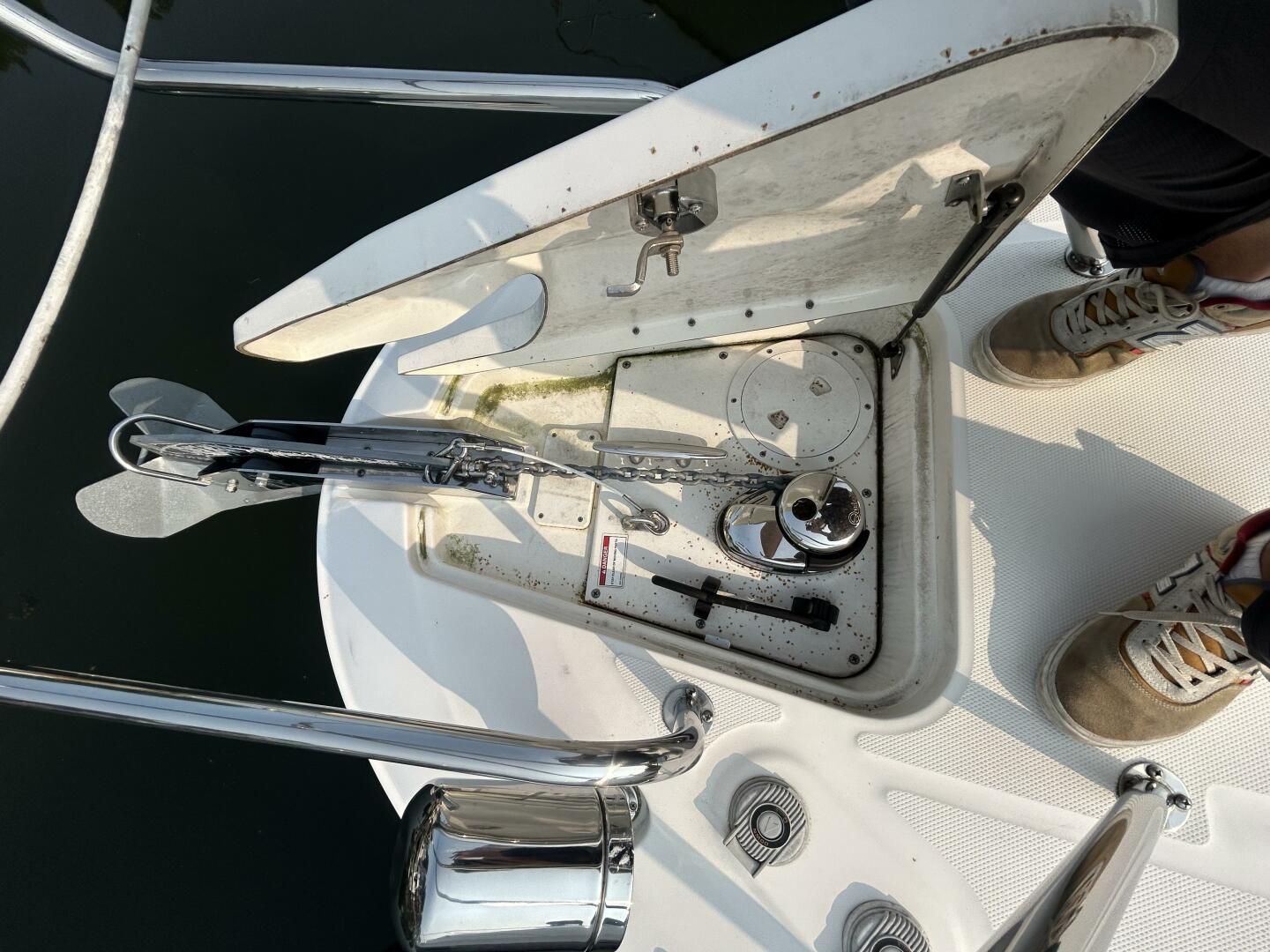 2016 Sea Ray 310 Sundancer - Image 20