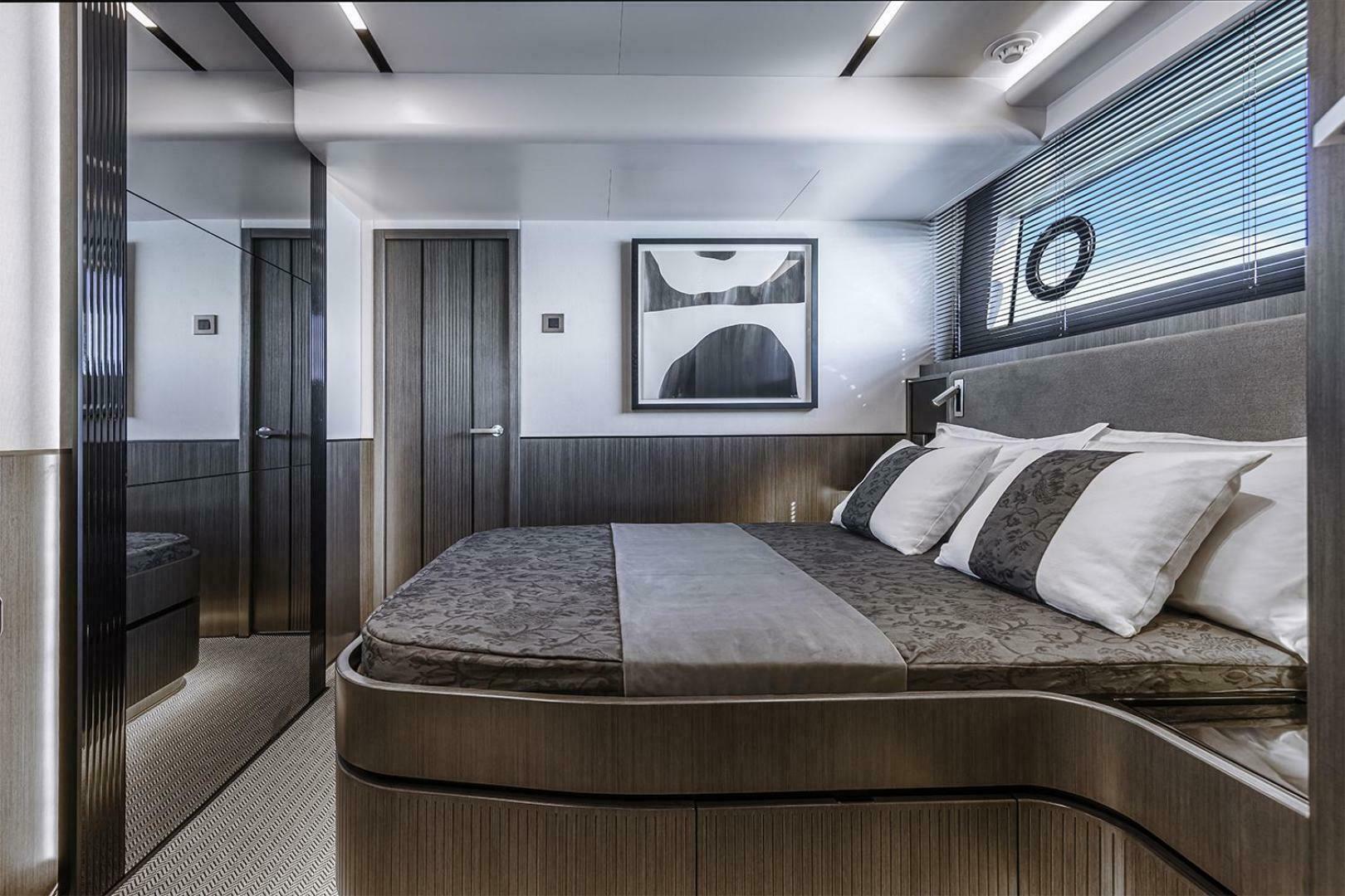 2023 Pearl 72 - Image 7