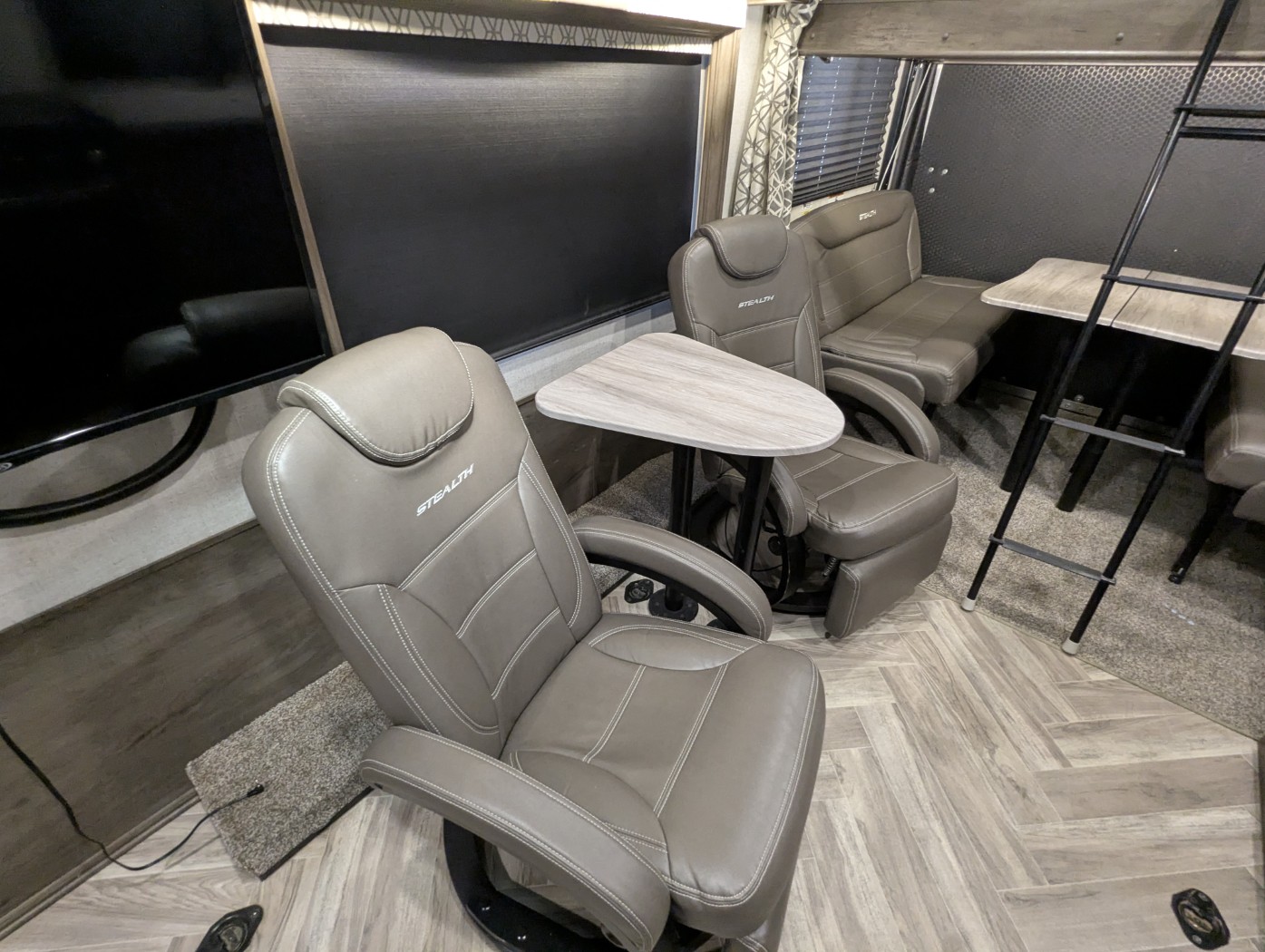 2021 Forest River Stealth FQ2413 - Image 19