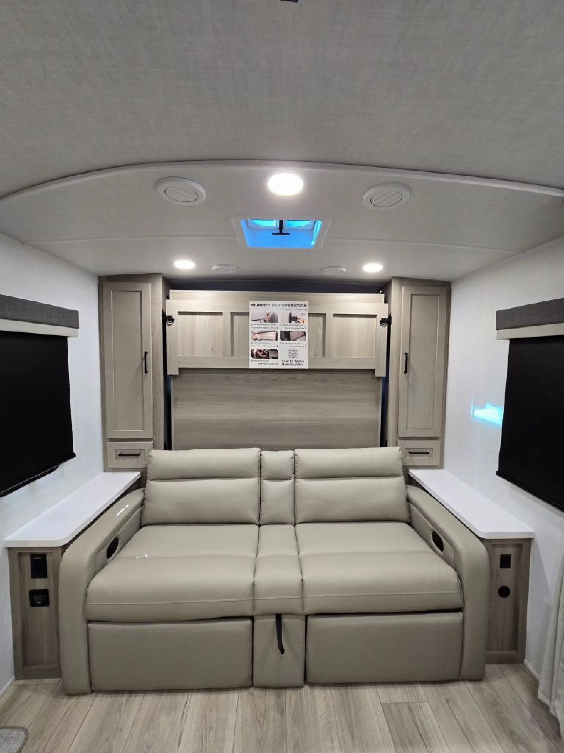 2026 FOREST RIVER ROCKWOOD MINI LITE 2519S - Image 9