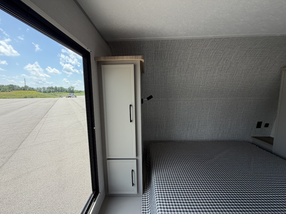 2025 FOREST RIVER VIBE 2600RK - Image 32