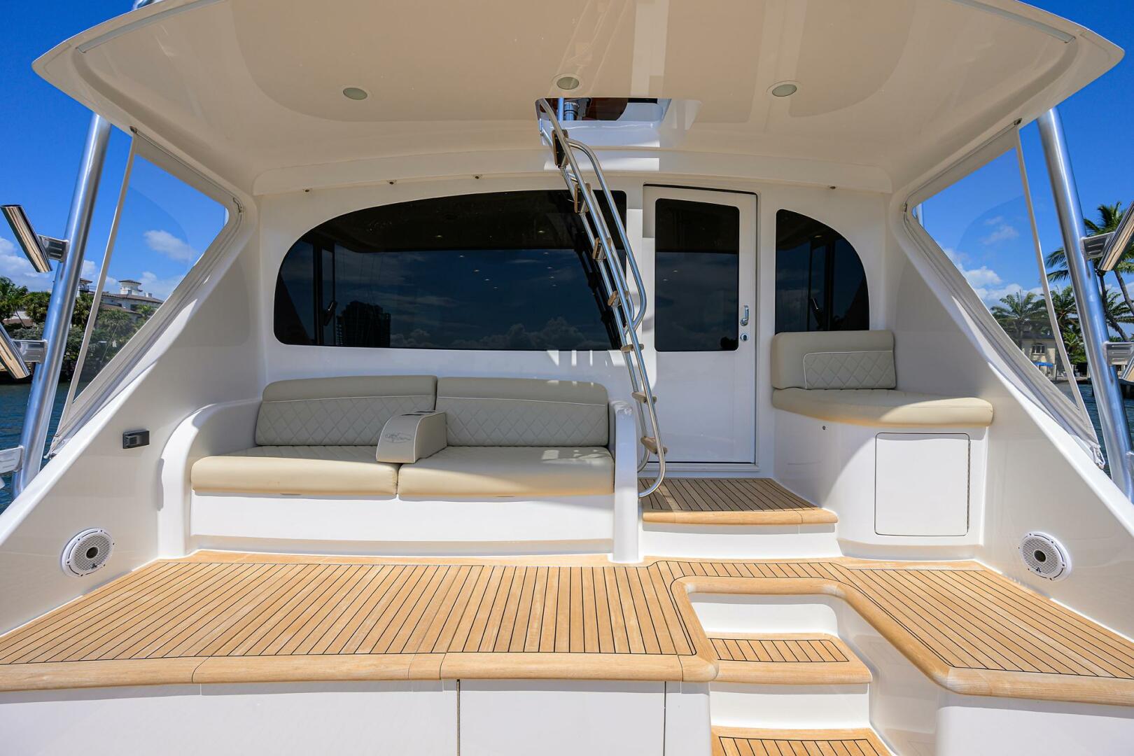 2021 Viking 72 Convertible - Image 36