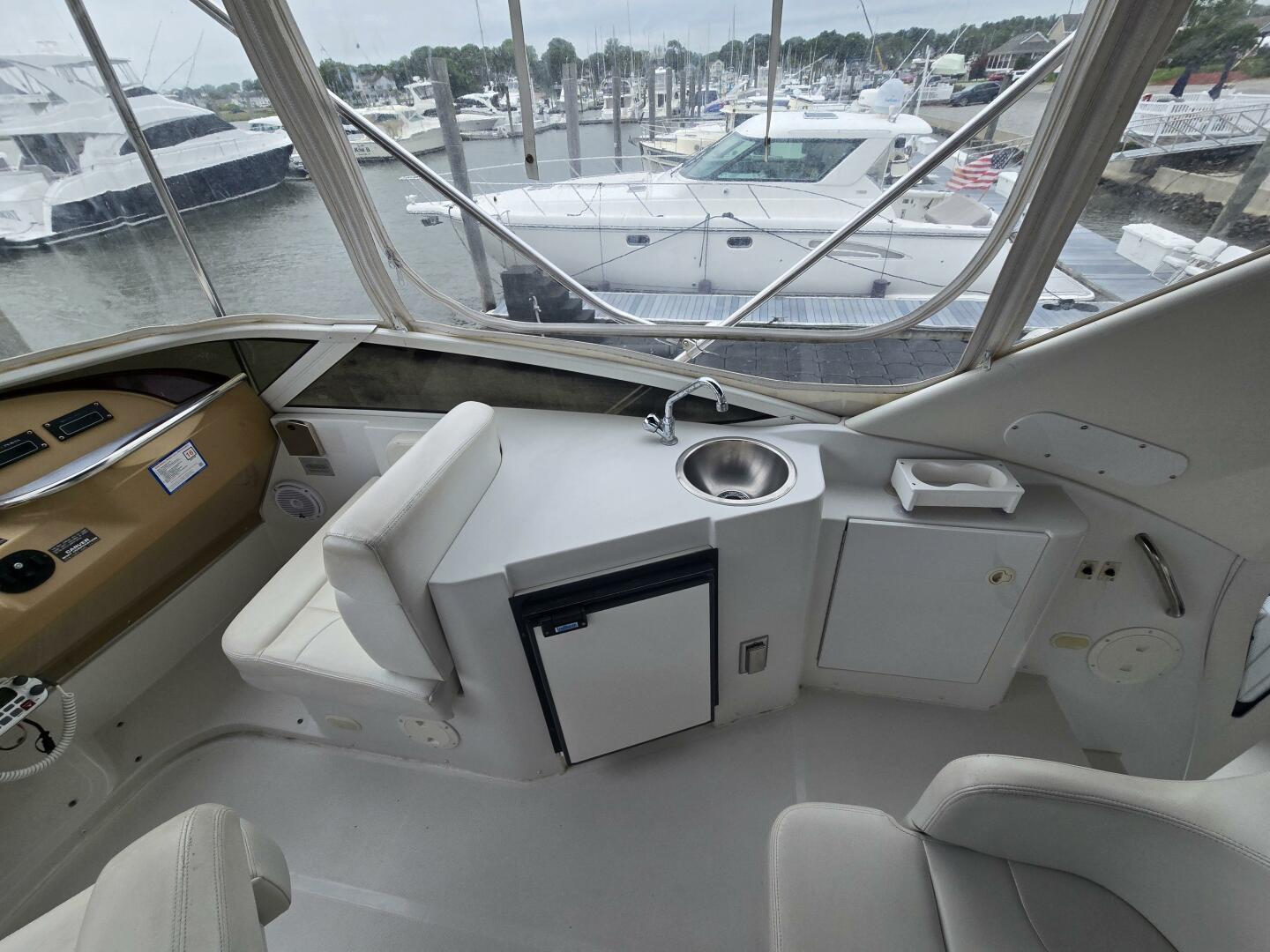 2002 Carver 444 Cockpit Motor Yacht - Image 20