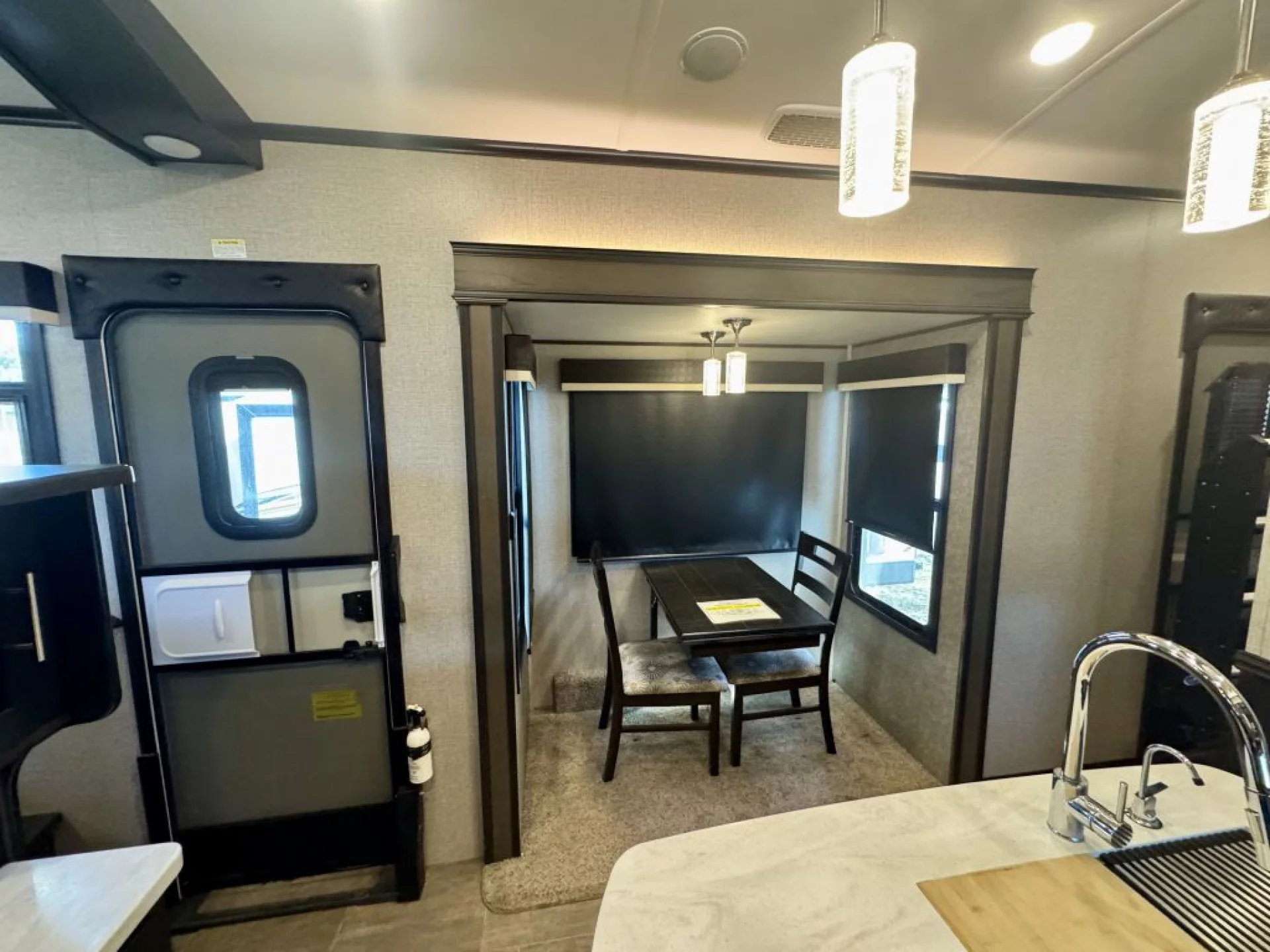 2020 JAYCO NORTH POINT 381FLWS - Image 10