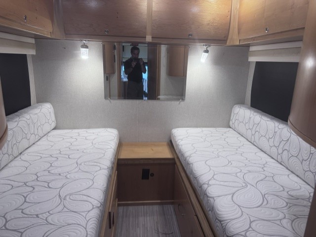 2018 TIFFIN WAYFARER 24TW - Image 7