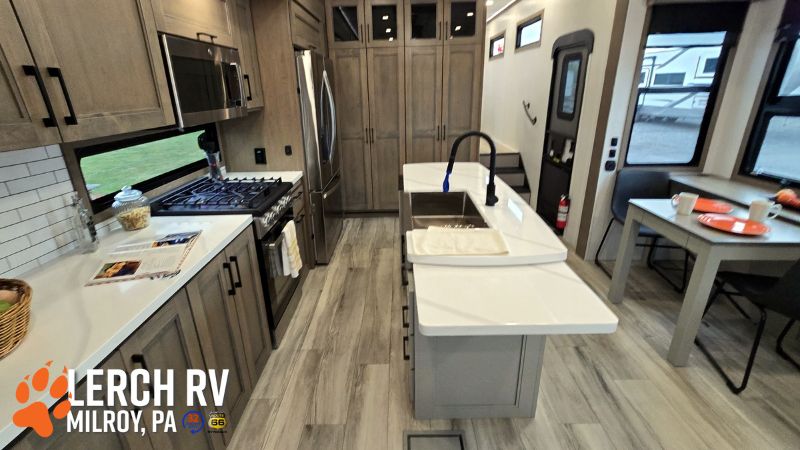 2026 KZ RV Durango Gold G384MSQ - Image 32