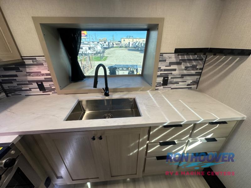 2026 FOREST RIVER 37GALLEY - Image 18