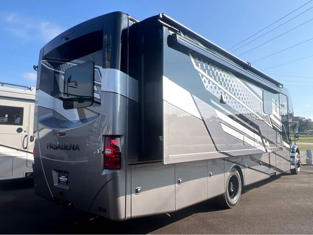 2026 THOR MOTOR COACH PASADENA 38FX - Image 4