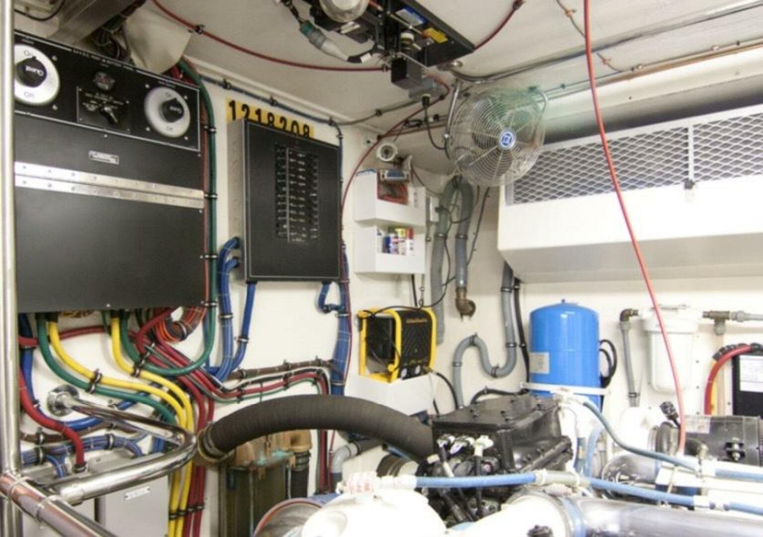1994 Hatteras 70 Cockpit Motor Yacht - Image 74