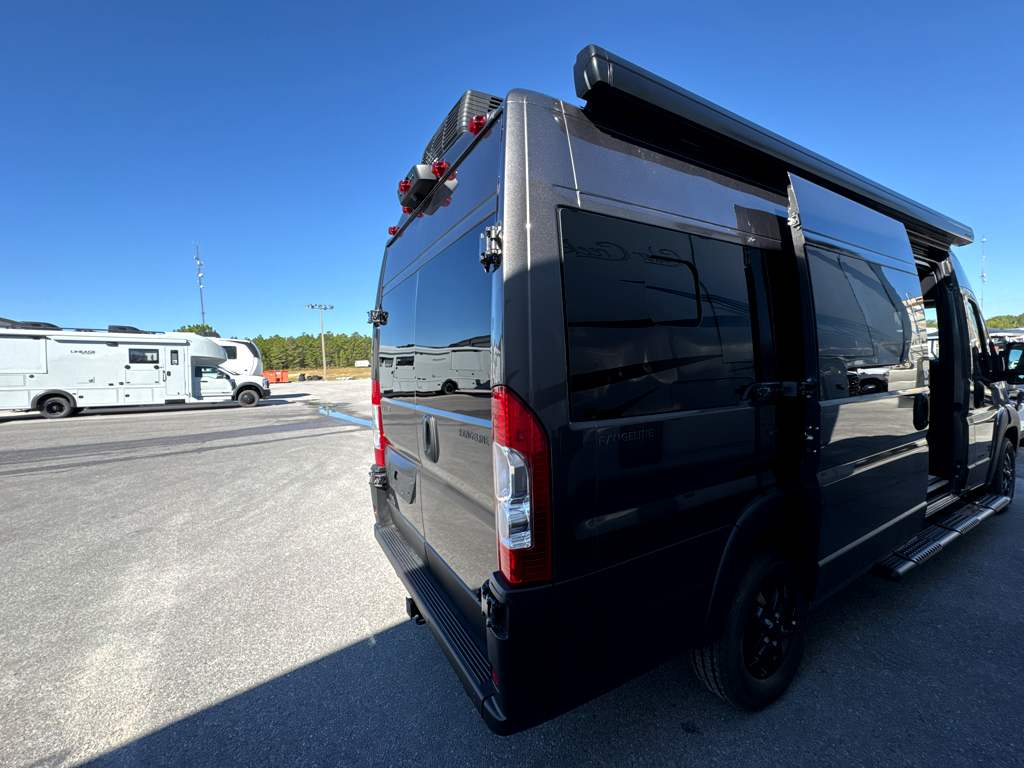 2026 AIRSTREAM RANGELINE - Image 4