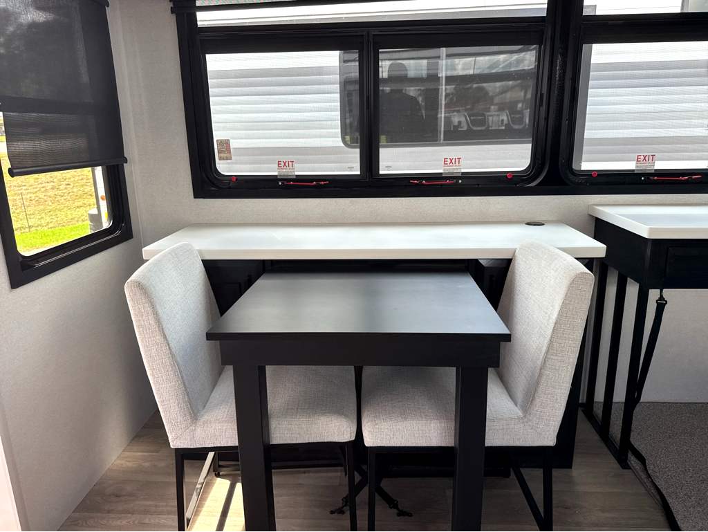 2027 JAYCO PINNACLE 38FBRK - Image 10