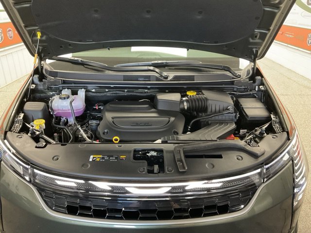 2027 Chrysler Pacifica Select AWD - Image 10