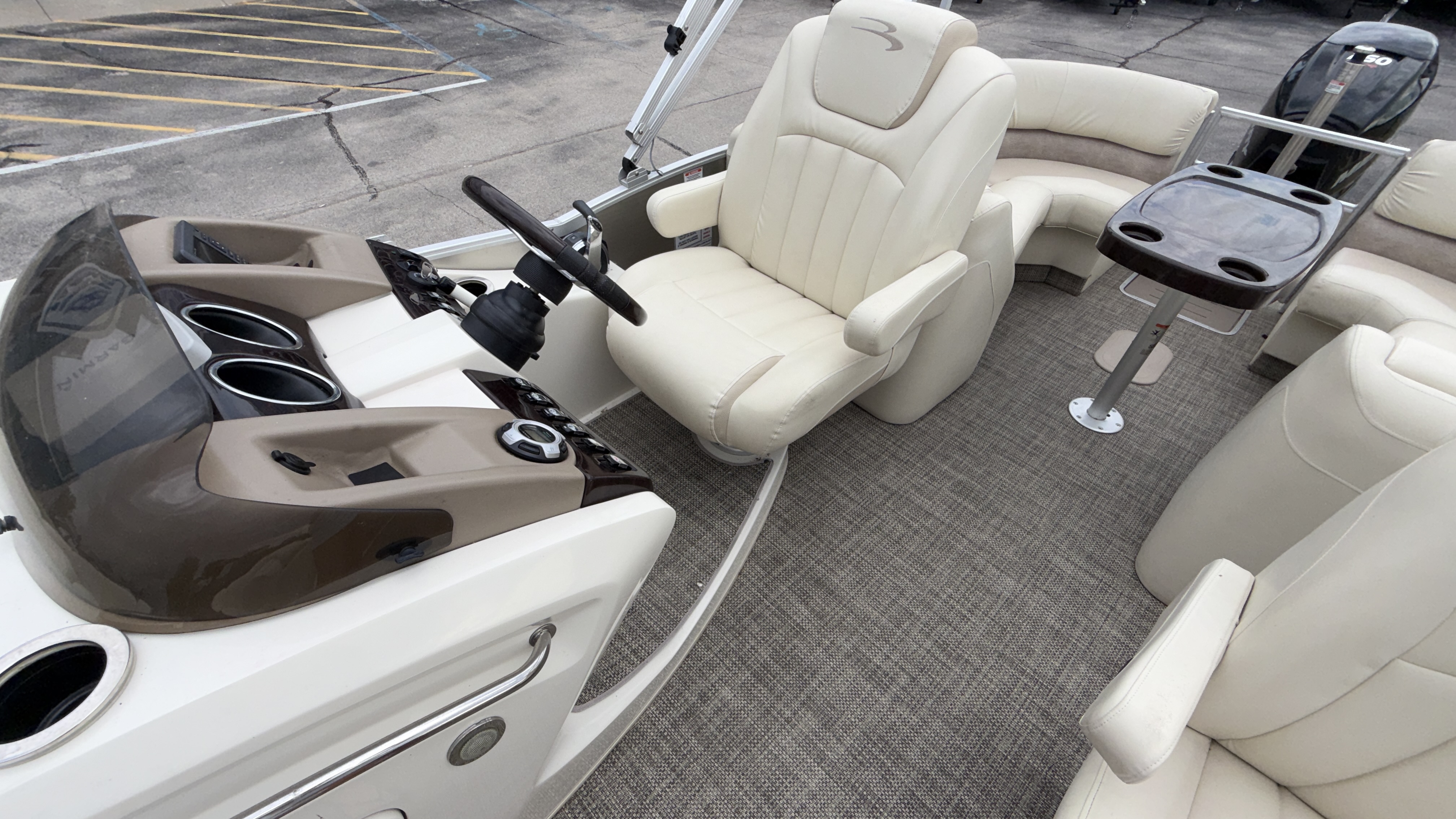 2015 Bennington 2550 RSR - Image 16