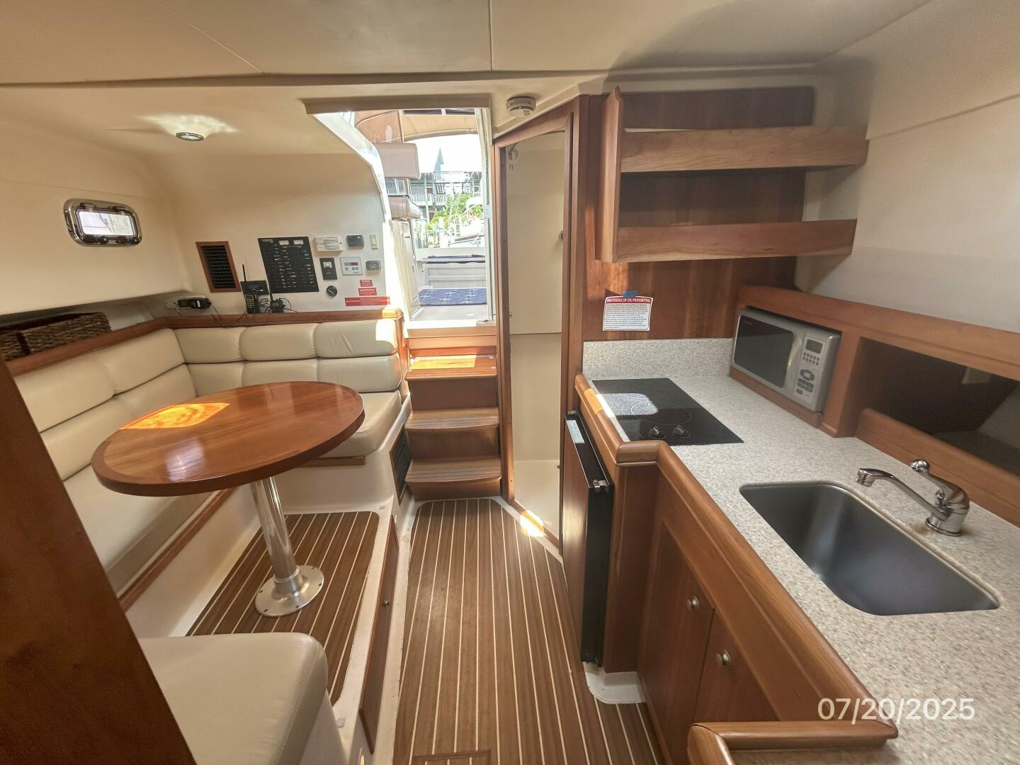 2006 Mainship Pilot 30 Base - Image 31