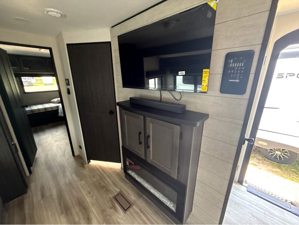 2026 VENTURE RV SPORTTREK 272VRK - Image 20