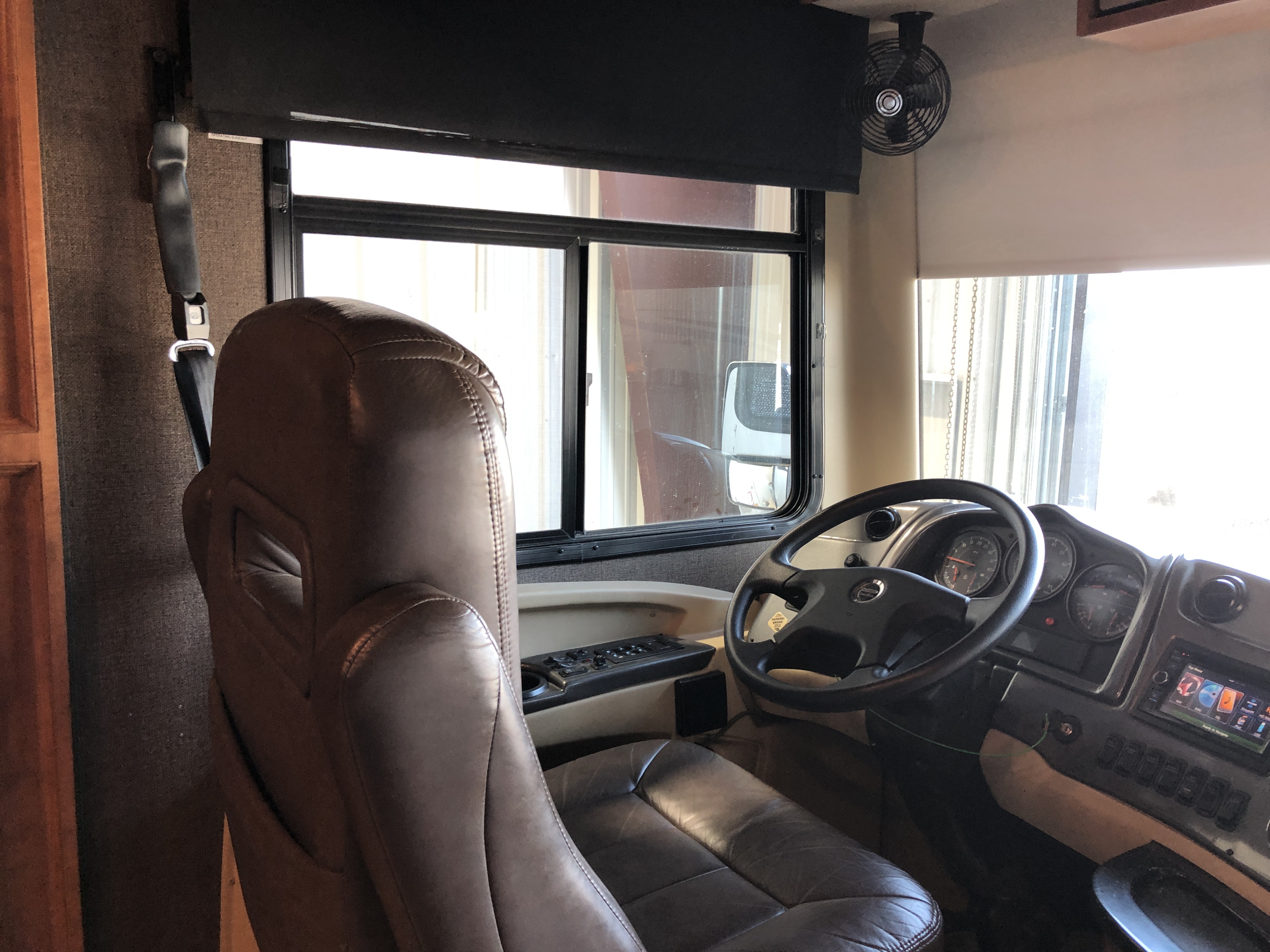 2017 Tiffin Allegro Red 38 QRA - Image 22