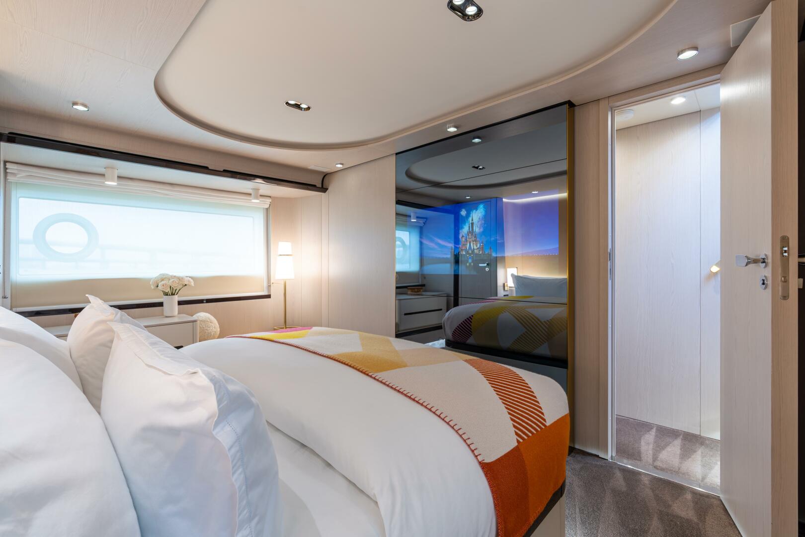 2022 Azimut 78 - Image 41
