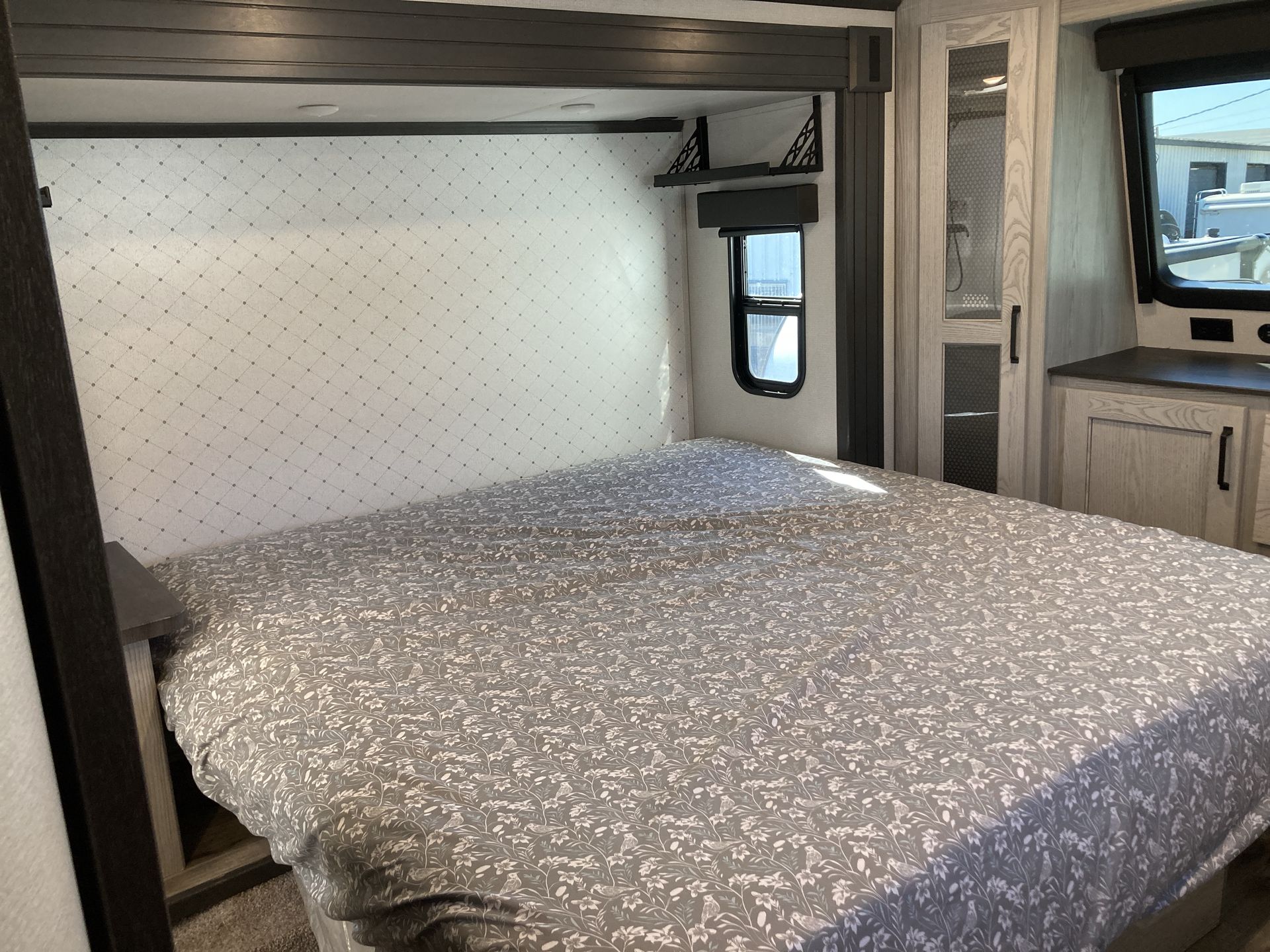 2022 Keystone Montana High Country 295RL - Image 58