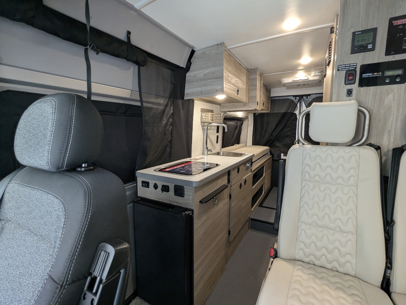2025 Winnebago Solis