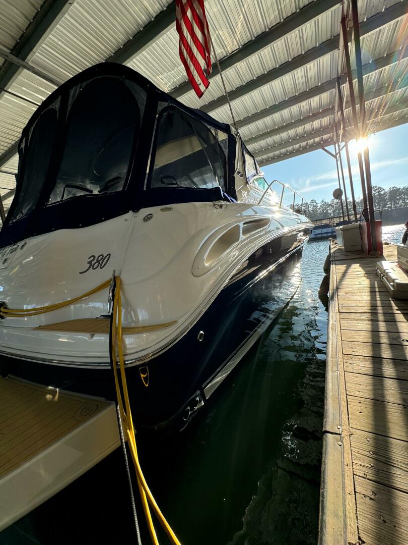 2004 Sea Ray 380 Sundancer - Image 14