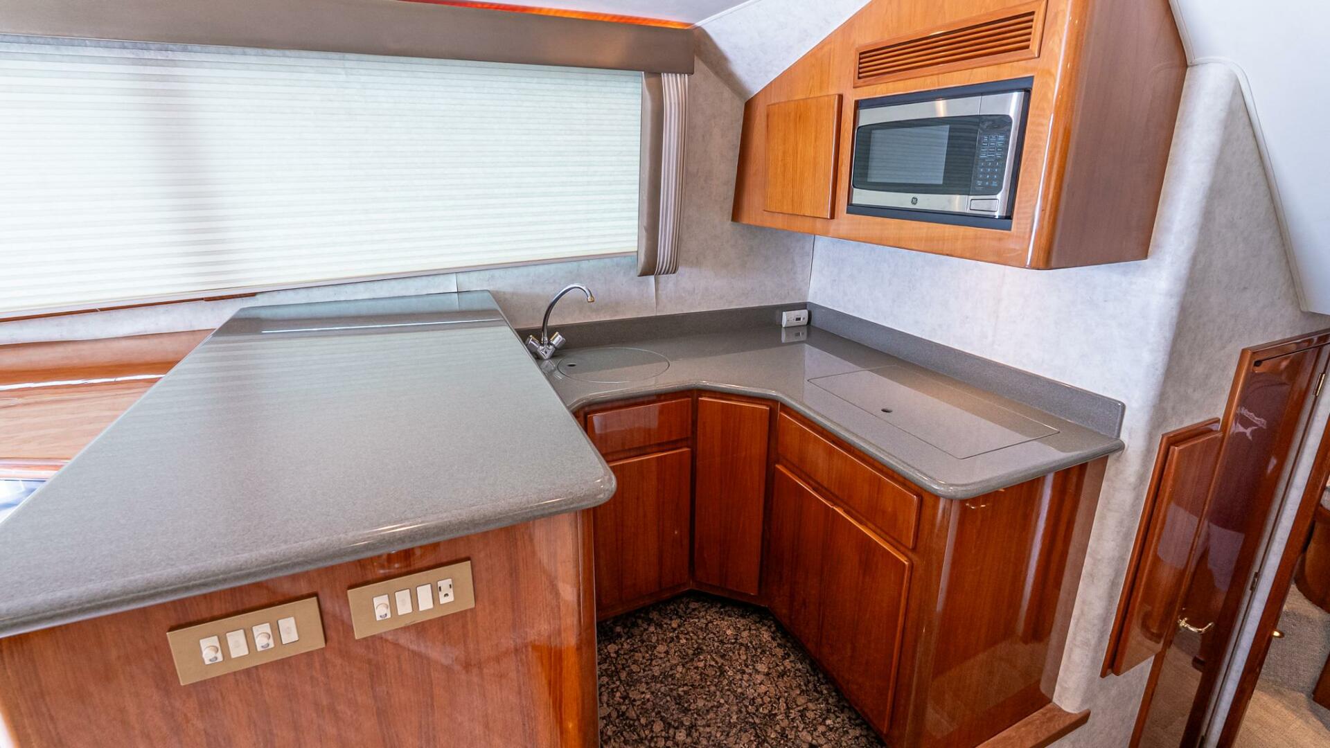 2003 Egg Harbor 42 Convertible - Image 18