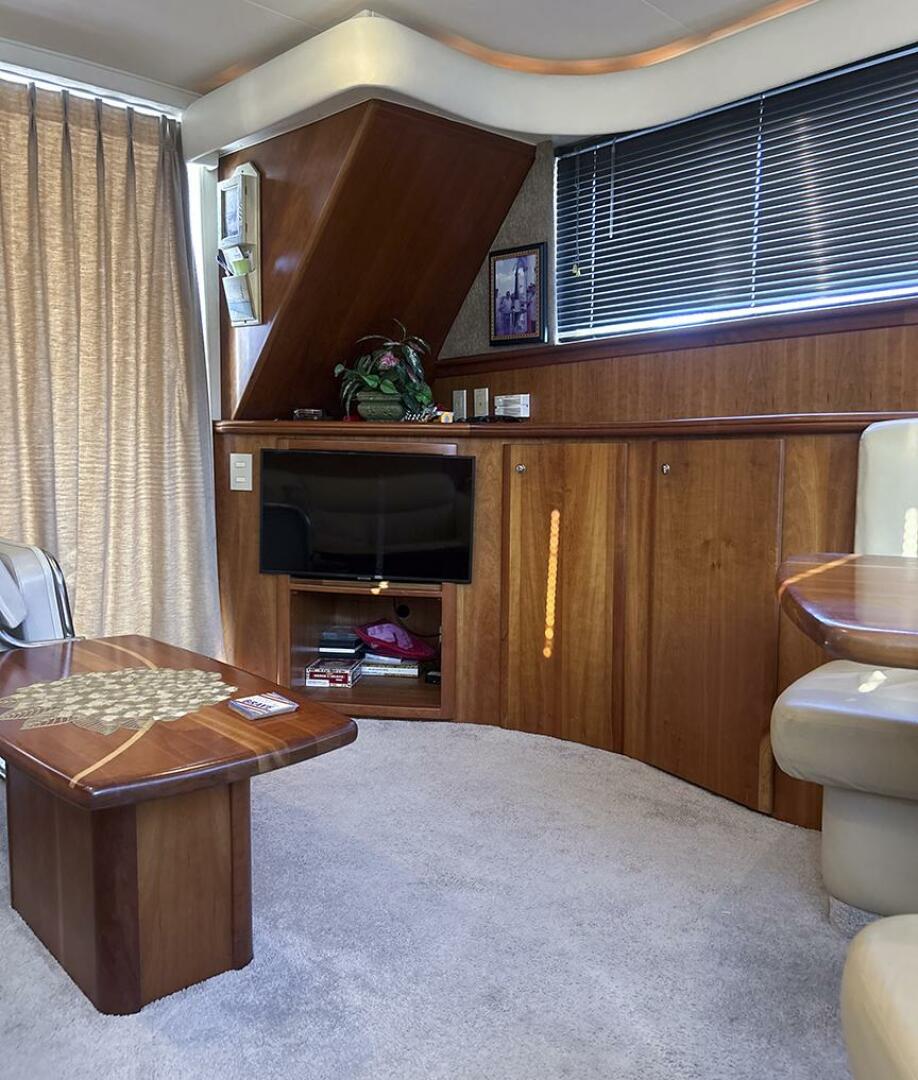 2002 Silverton 42 Convertible - Image 21