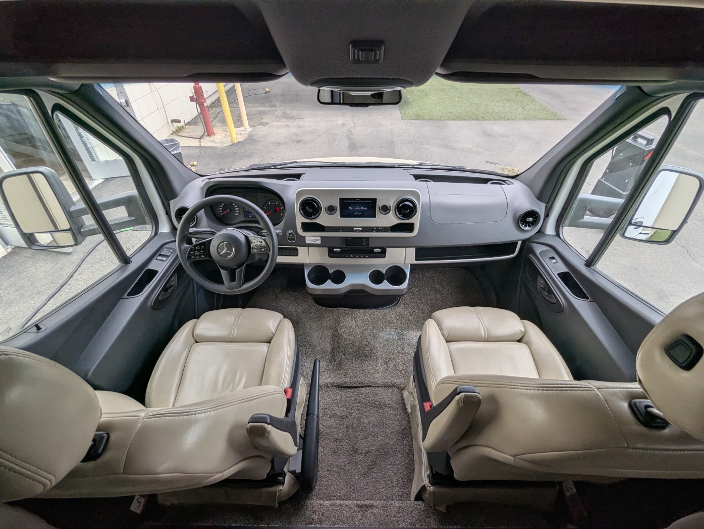 2020 Thor Motor Coach Compass RUV 24SX - Image 8