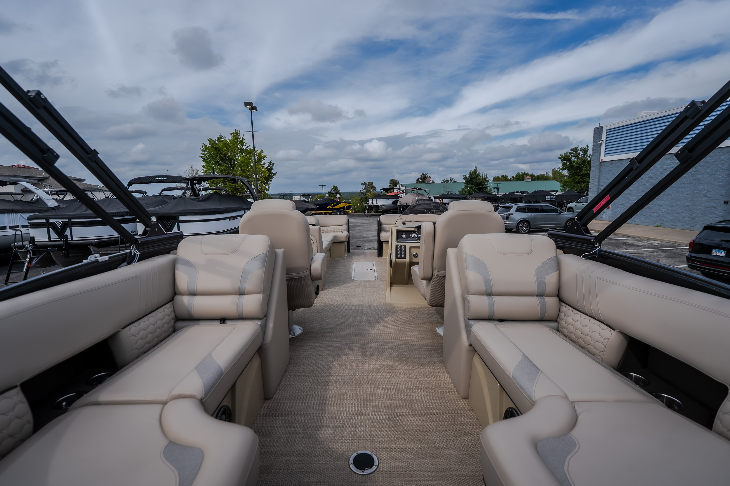 2023 Crest Caribbean LX 250 - Image 17
