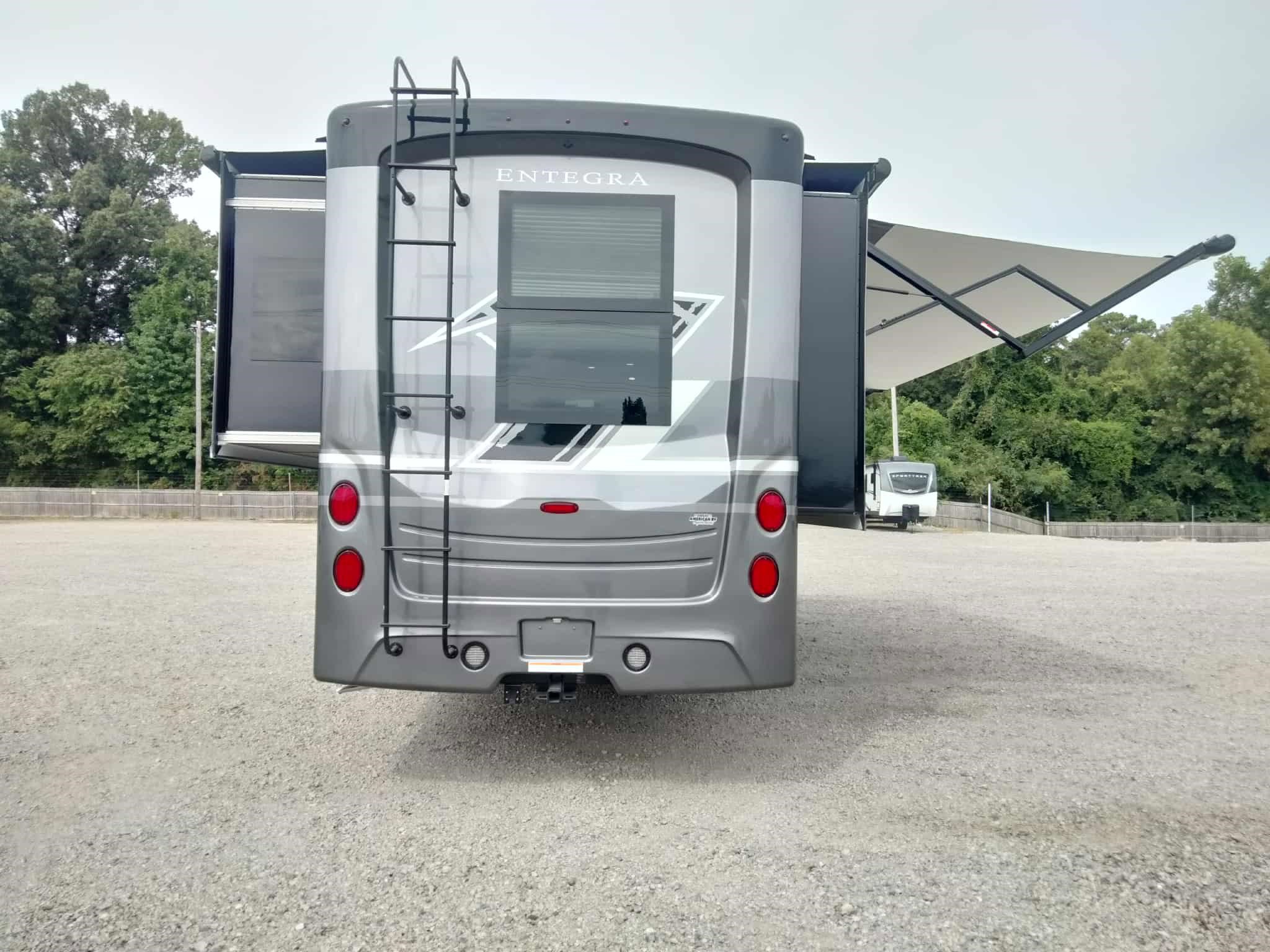 2026 ENTEGRA COACH ACCOLADE 37M - Image 5
