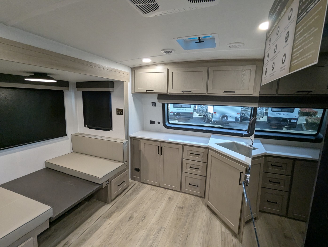 2026 Forest River Rockwood Ultra Lite 2608BS - Image 7