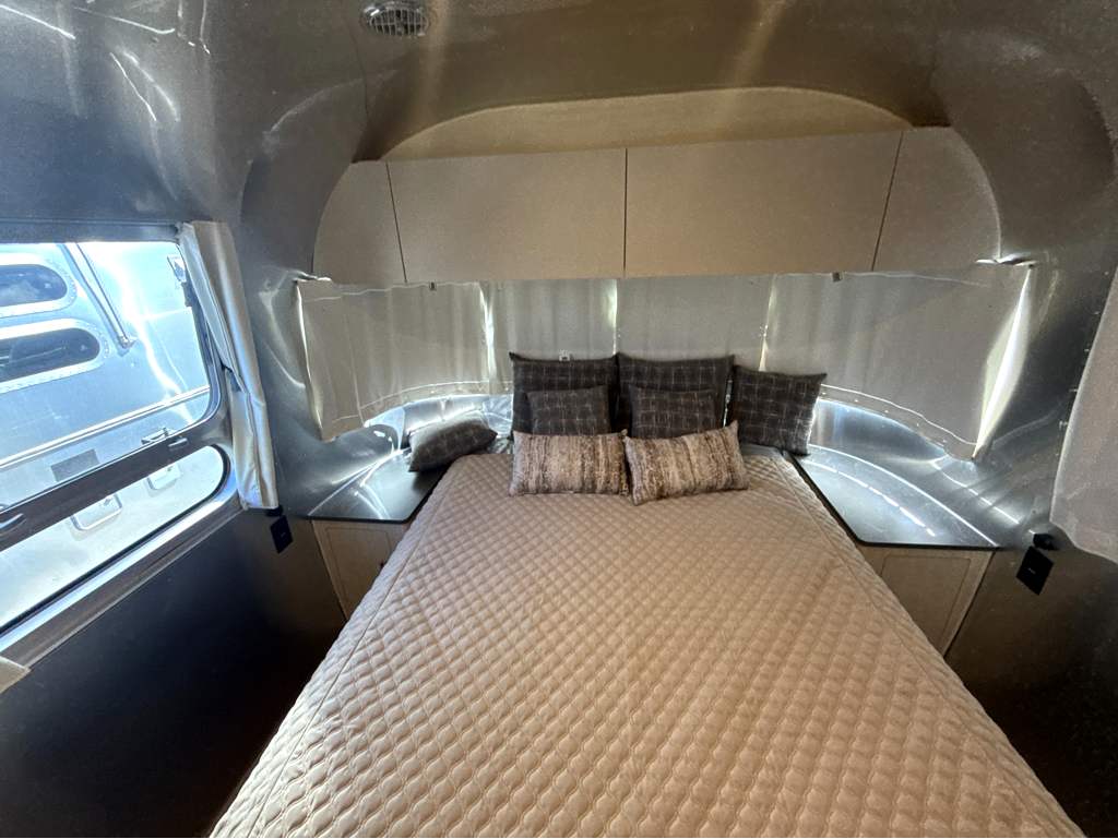 2026 AIRSTREAM FLYING CLOUD 28RBQ - Image 23