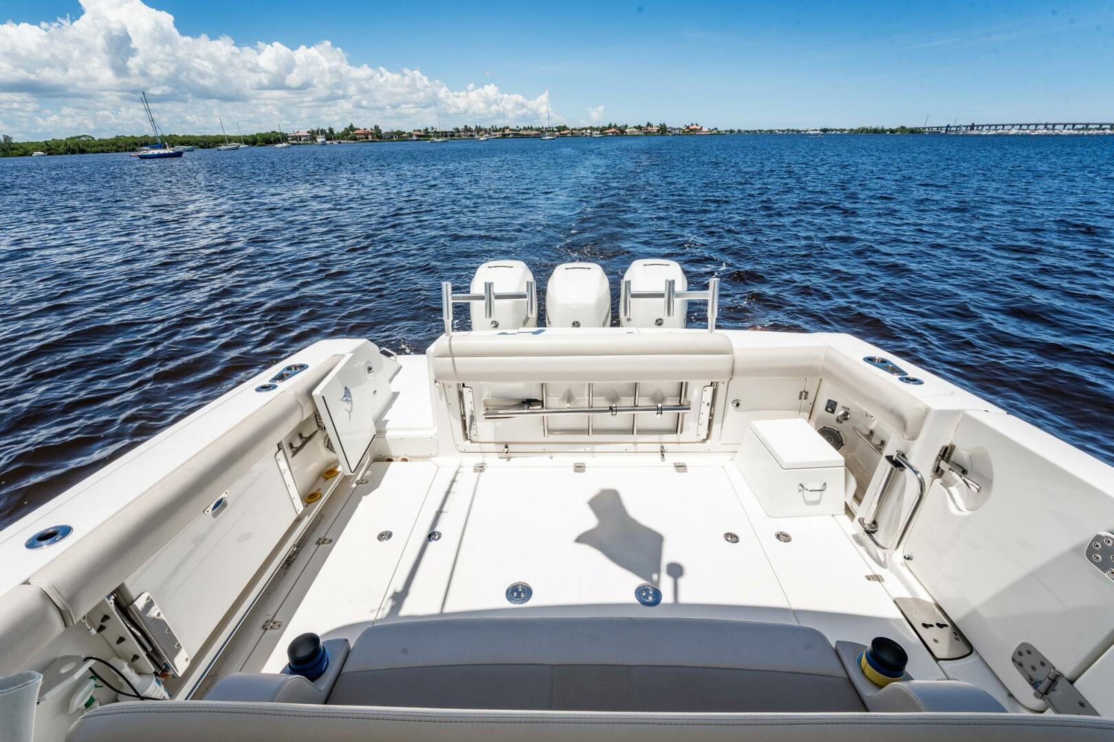 2018 Boston Whaler 380 Outrage - Image 42