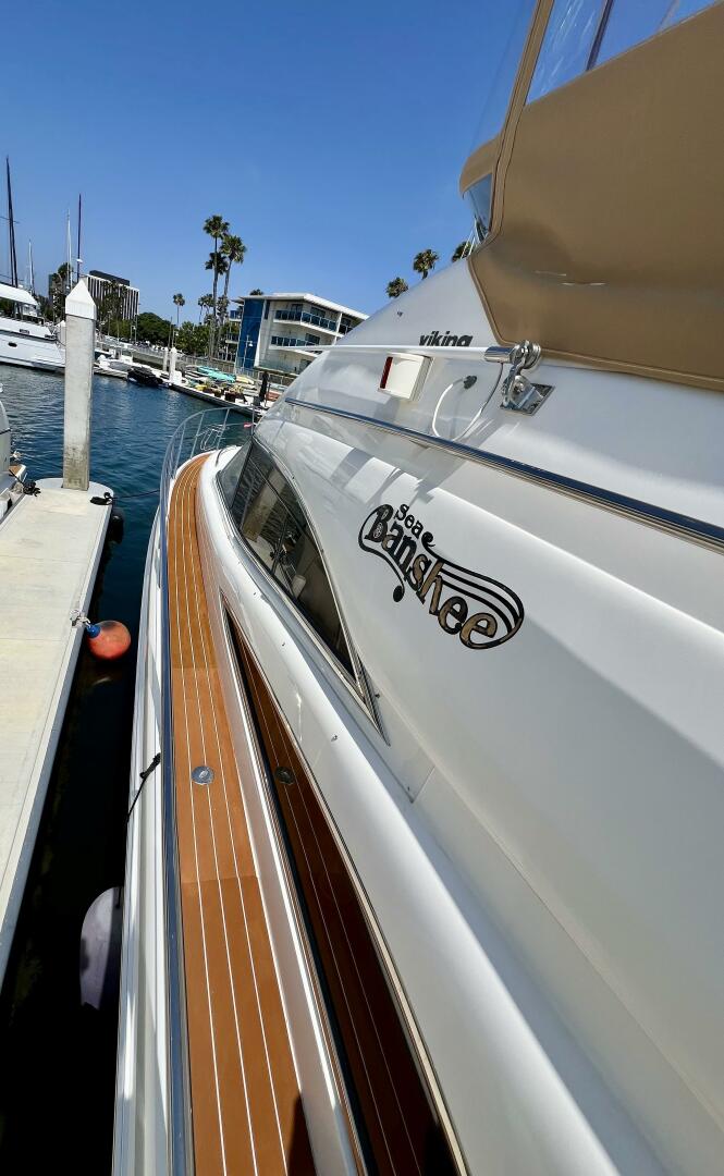 2000 Viking Princess 52 Flybridge - Image 19