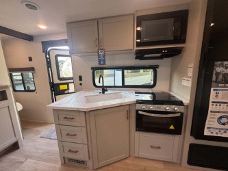 2027 Jayco Jay Flight SLX 261BHS - Image 10