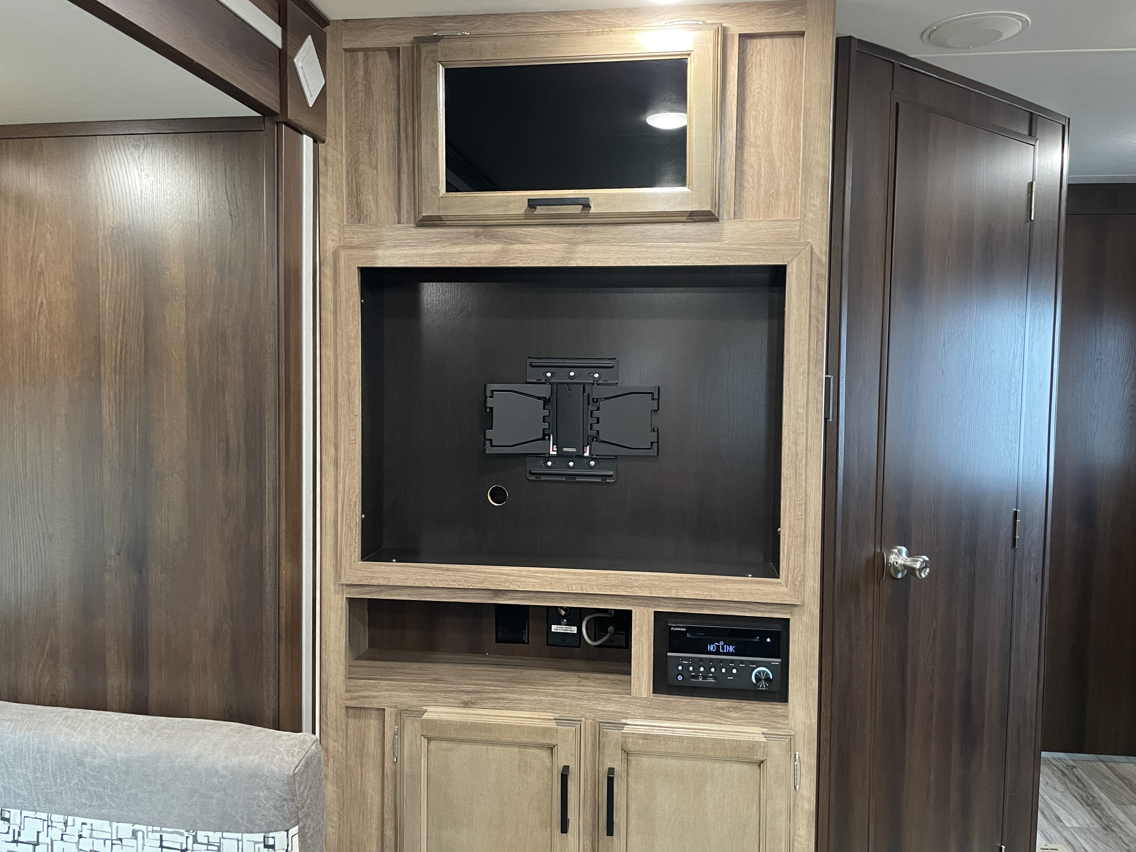 2019 Jayco Jay Feather 24RL - Image 10