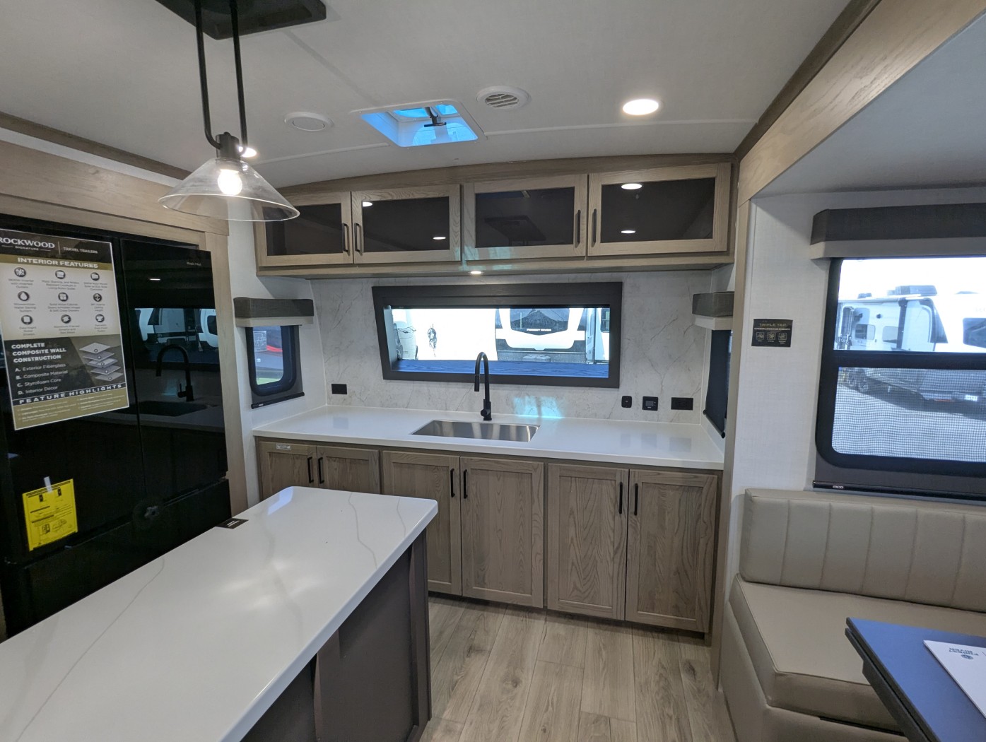 2026 Forest River Rockwood Signature 8339FK - Image 13