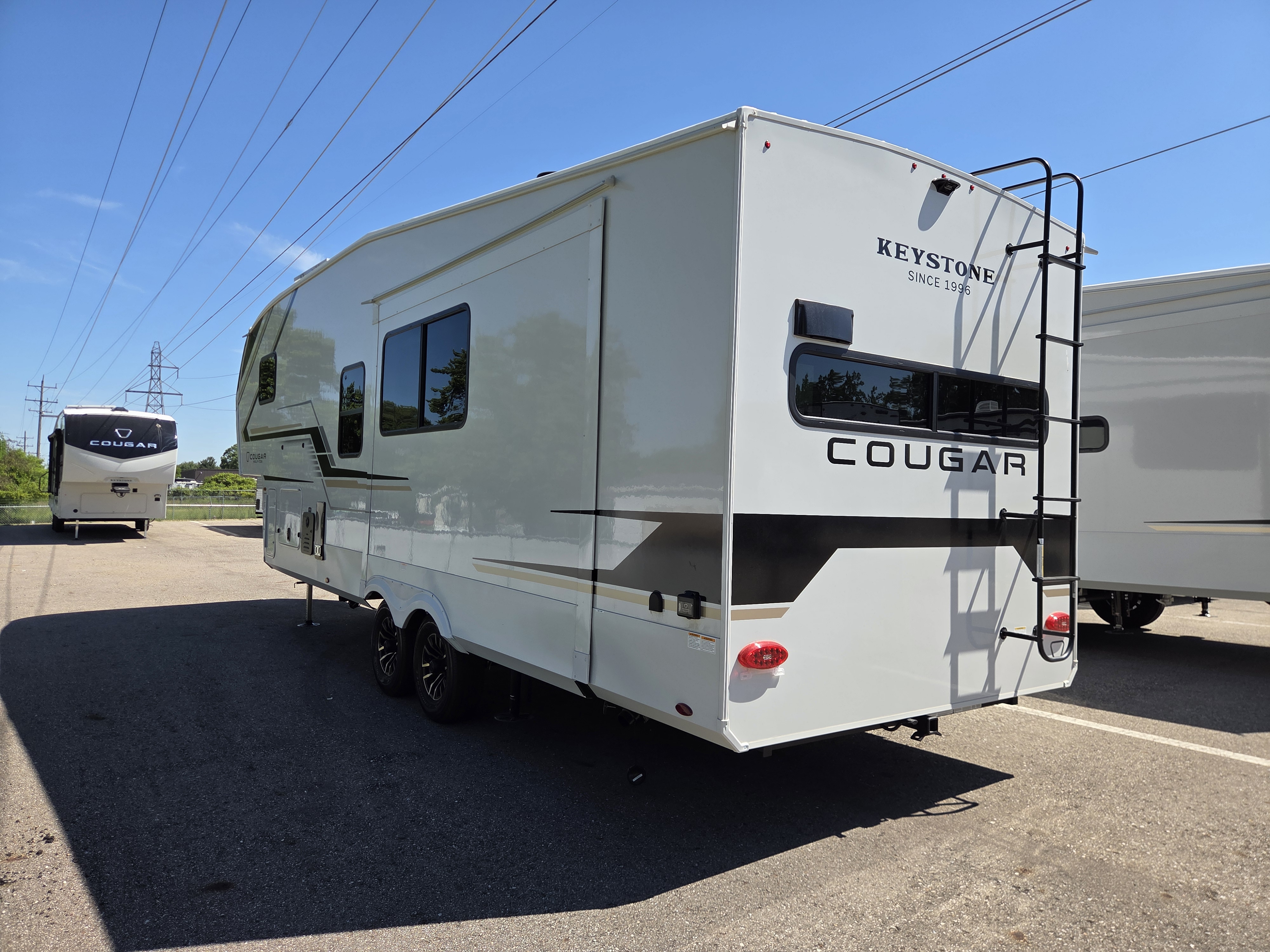 2027 Keystone Cougar Half-Ton 26RKE - Image 4