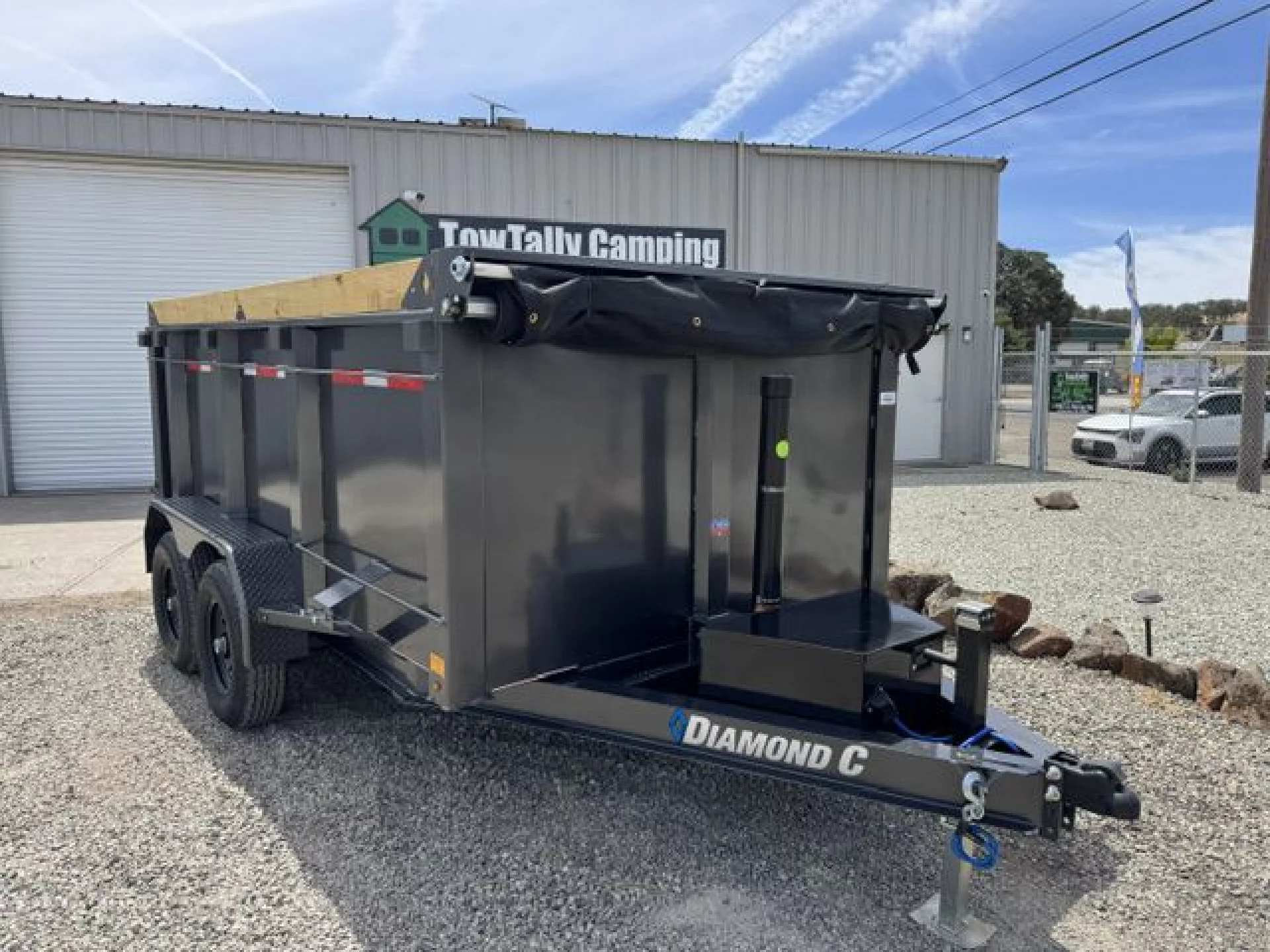 2027 DIAMOND C TRAILERS DIAMOND C MDT 206 MEDIUM DUTY 12X77 44 SIDES - Image 1