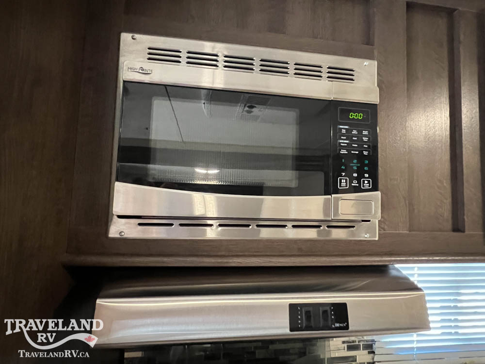2018 Forest River Wildwood X-Lite West 210RBXL - Image 12