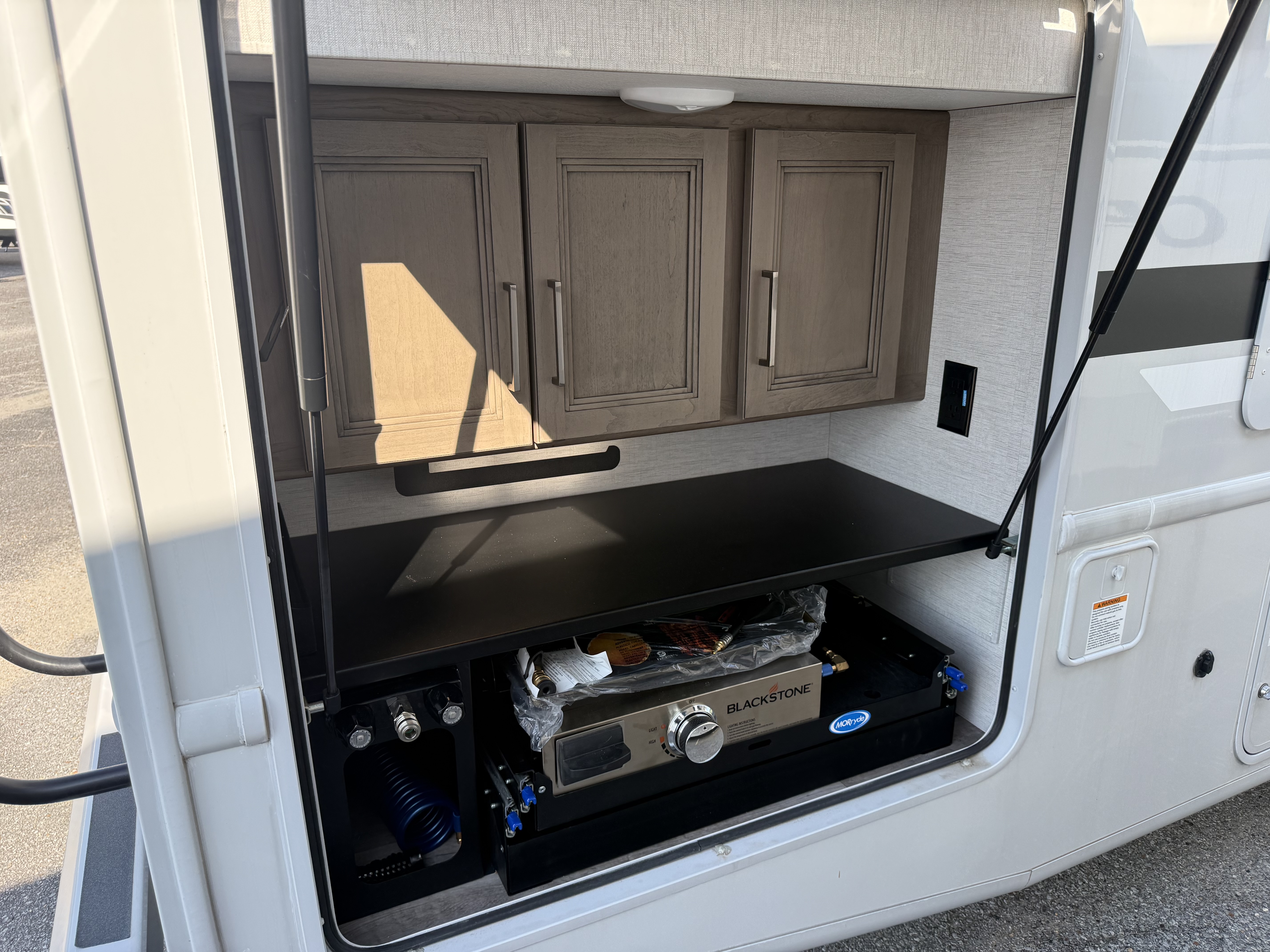 2026 THOR MOTOR COACH RESONATE 29D - Image 6