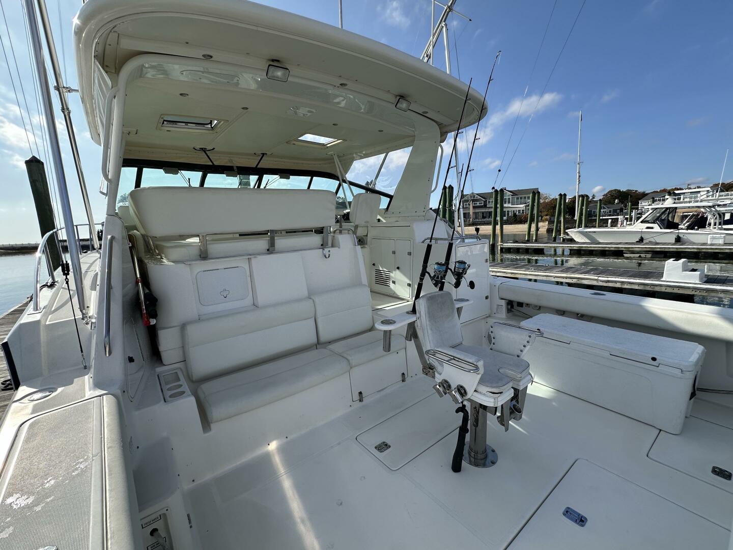 2001 Tiara Yachts 4300 Open - Image 8