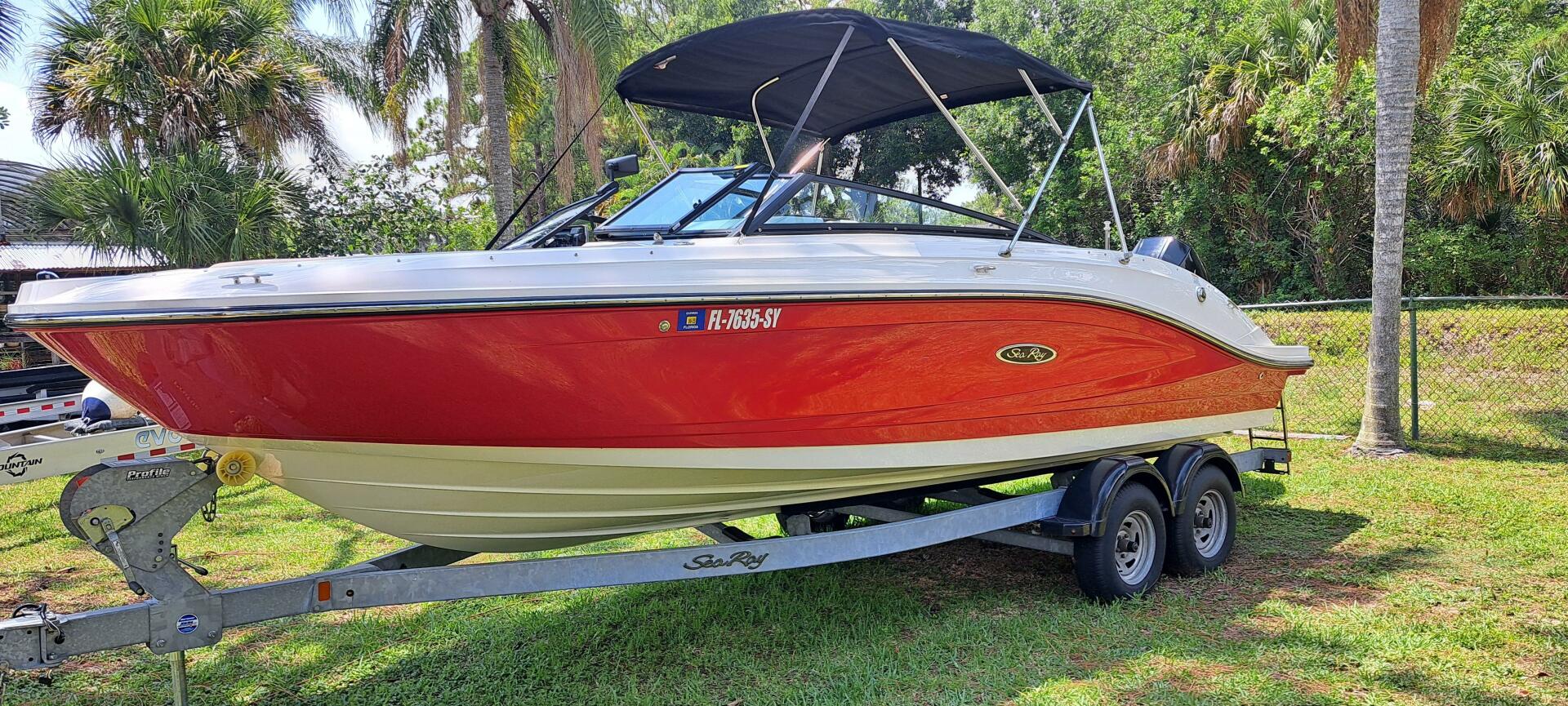 2019 Sea Ray SPX 230 OB - Image 1