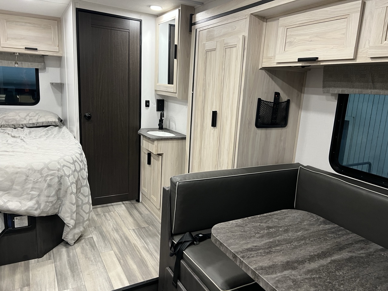 2024 Forest River Sunseeker LE 2150SLE - Image 11
