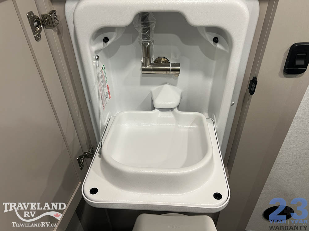 2027 Jayco Seismic Fifth Wheel Toy Hauler 395 - Image 23